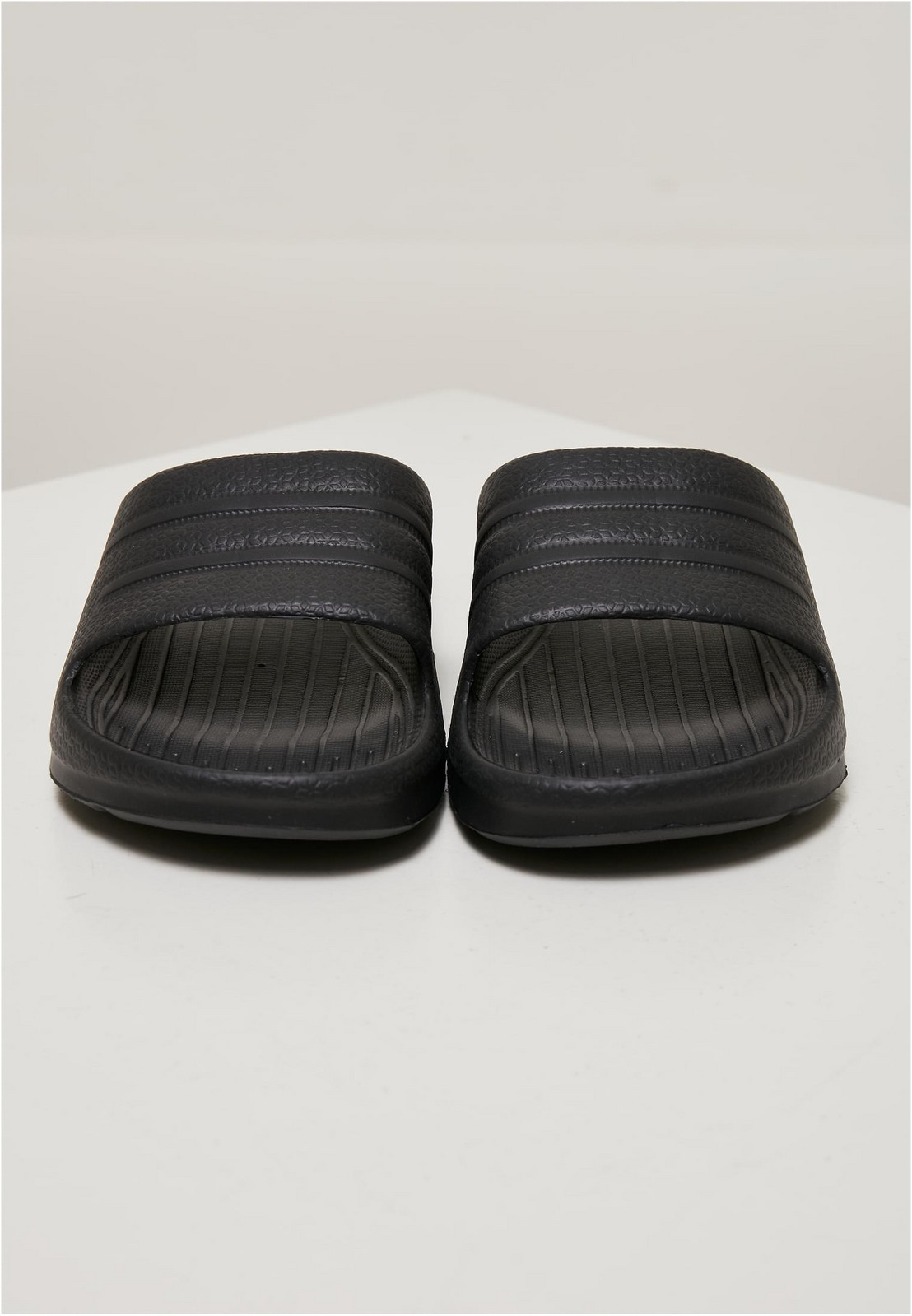 Basic Slide Black