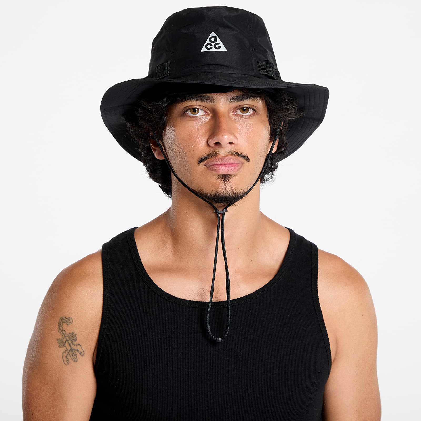Nike Apex Storm-FIT Bucket Hat Black/ Reflective Silver M