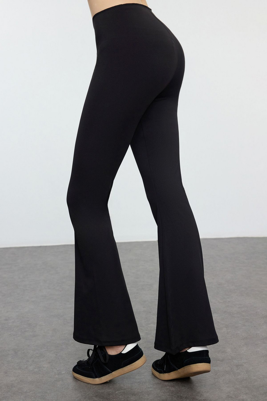 Trendyol Black Waist Slimming Flare Leg Yoga Knitted Sports Leggings