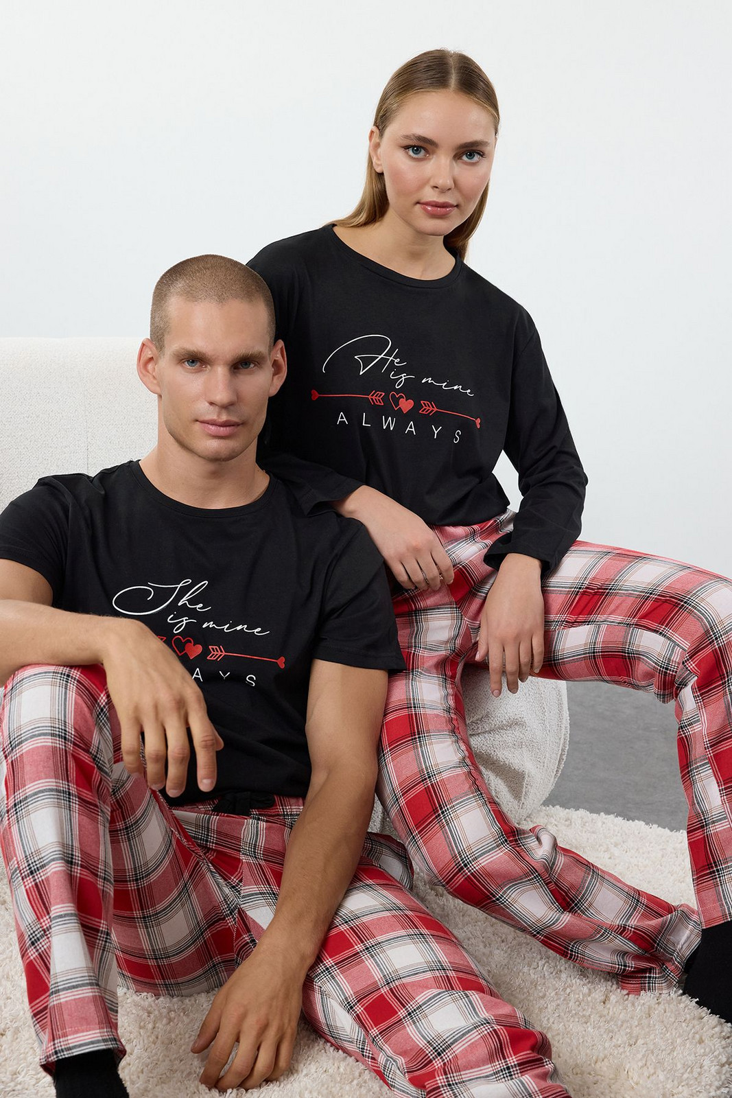 Trendyol Black 100% Cotton Slogan and Heart Printed Plaid Knitted Pajama Set