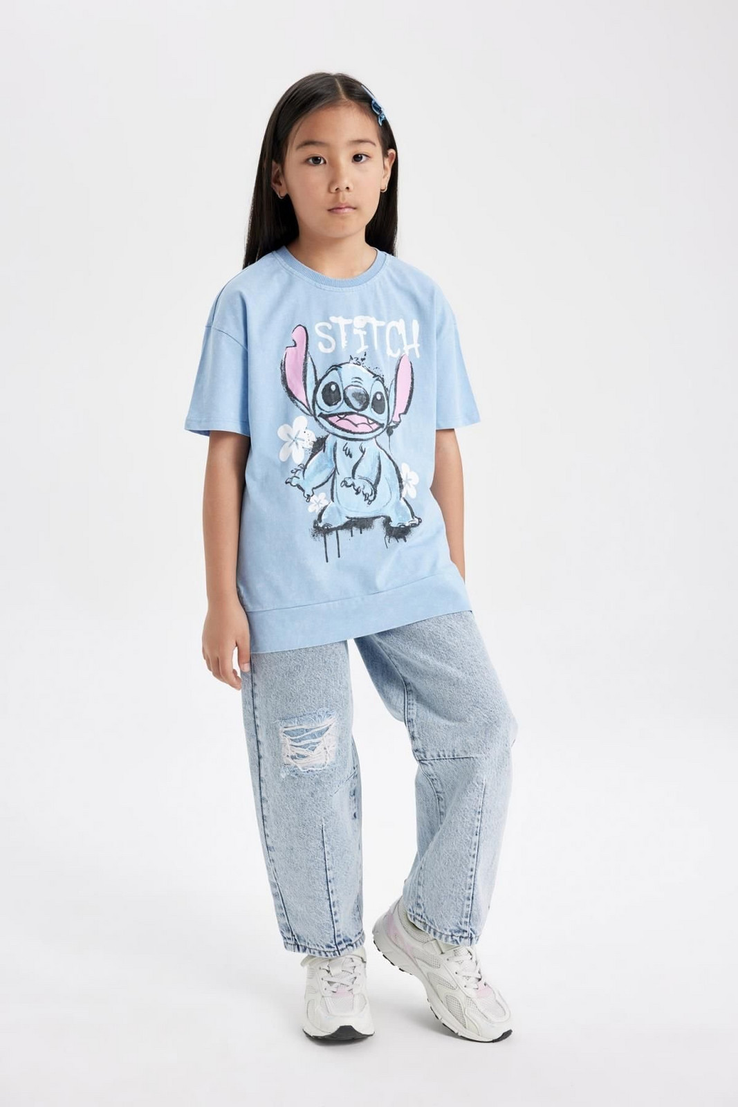 DEFACTO Girl's Barrel Fit Ripped Detailed Standard Leg Jean Trousers