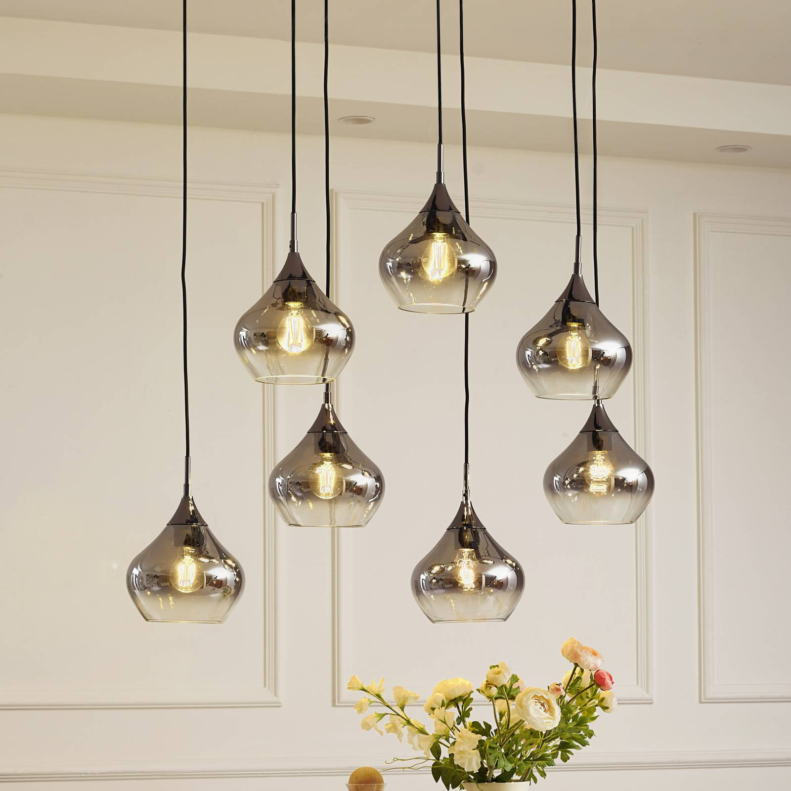 Závesné svietidlo Lucande Jarven, 7 svetiel, čierna farba, sklo