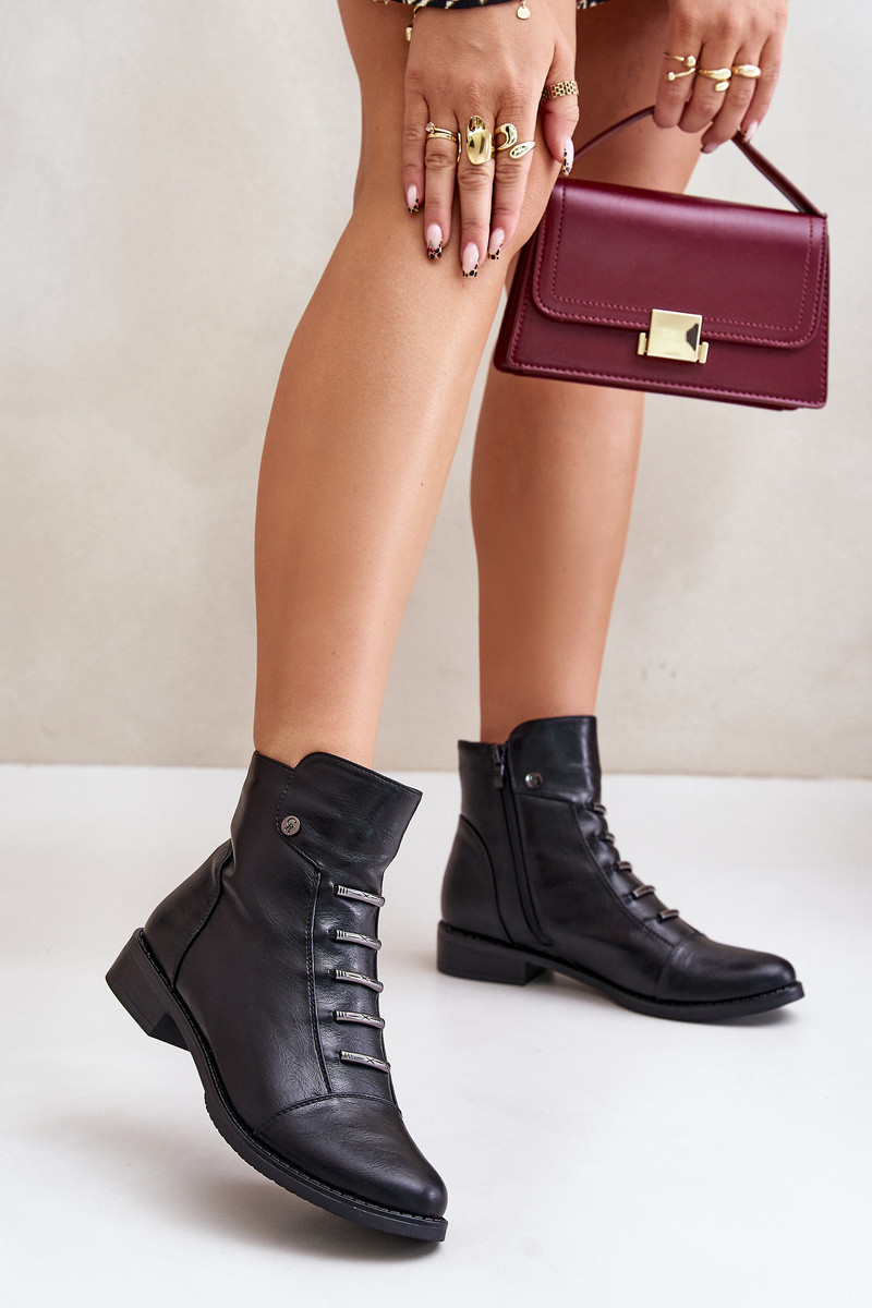 Čierne dámske zateplené členkové topánky na plochom podpätku - 36