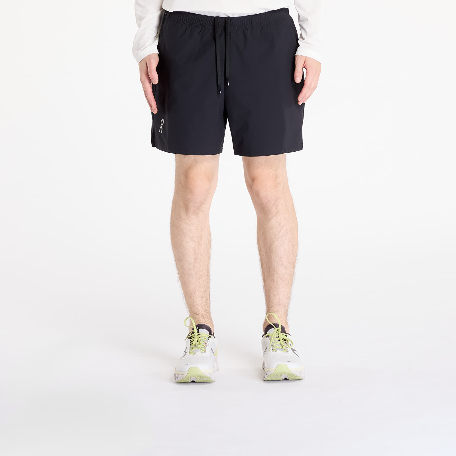 On Essential Shorts Black L