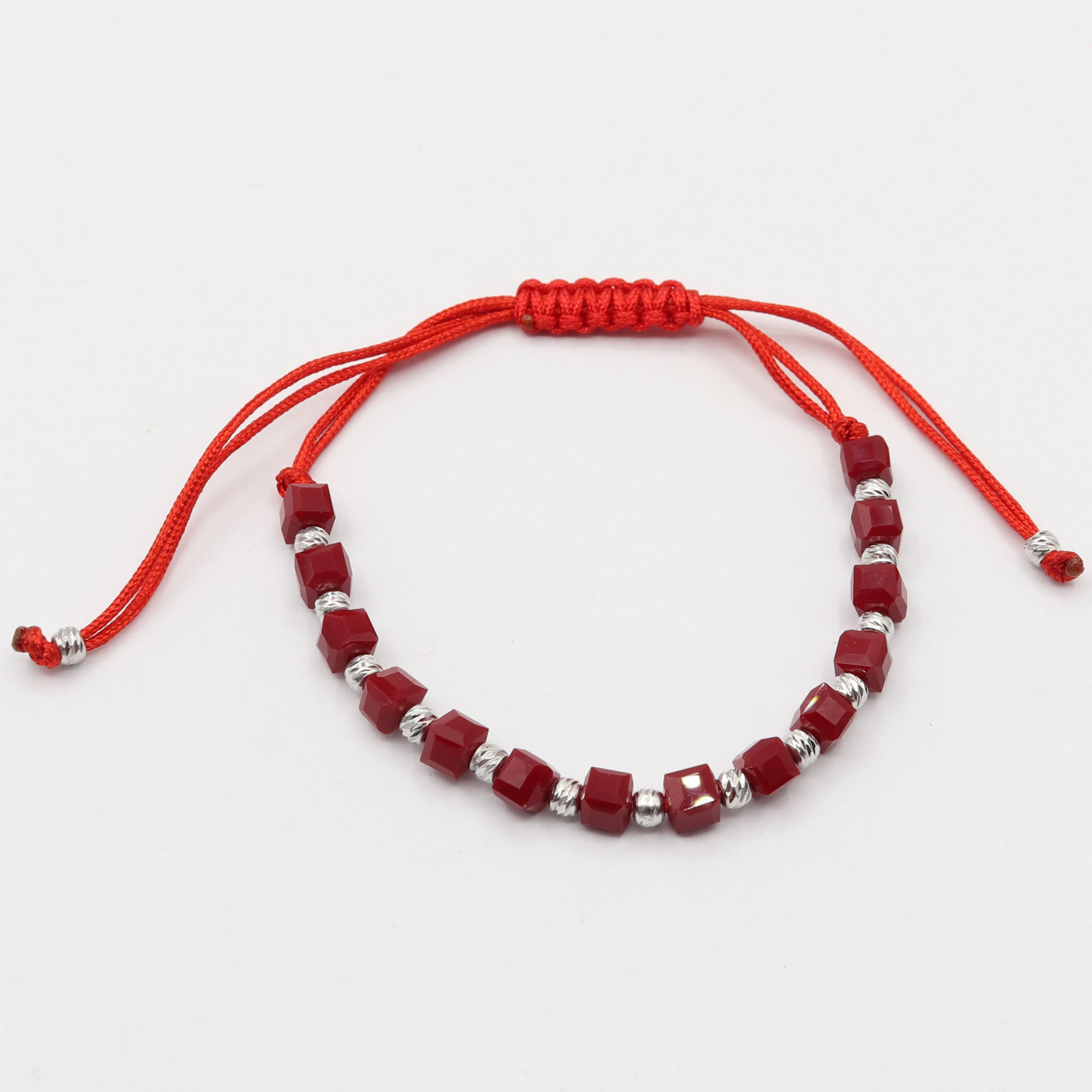 Strieborný náramok 110691