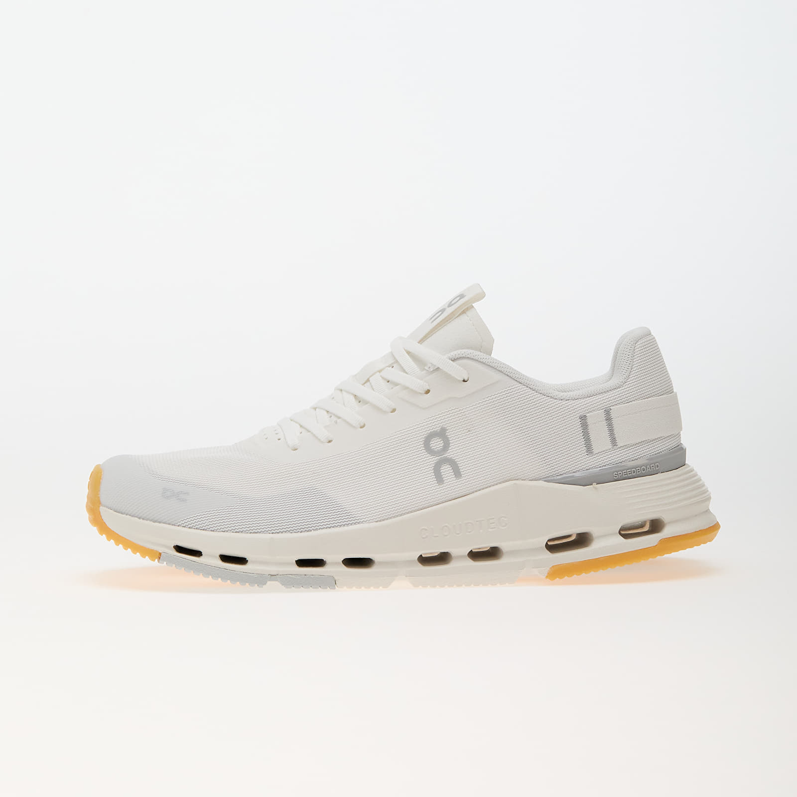 Tenisky On M Cloudnova Form 2 White/ Ivory EUR 42
