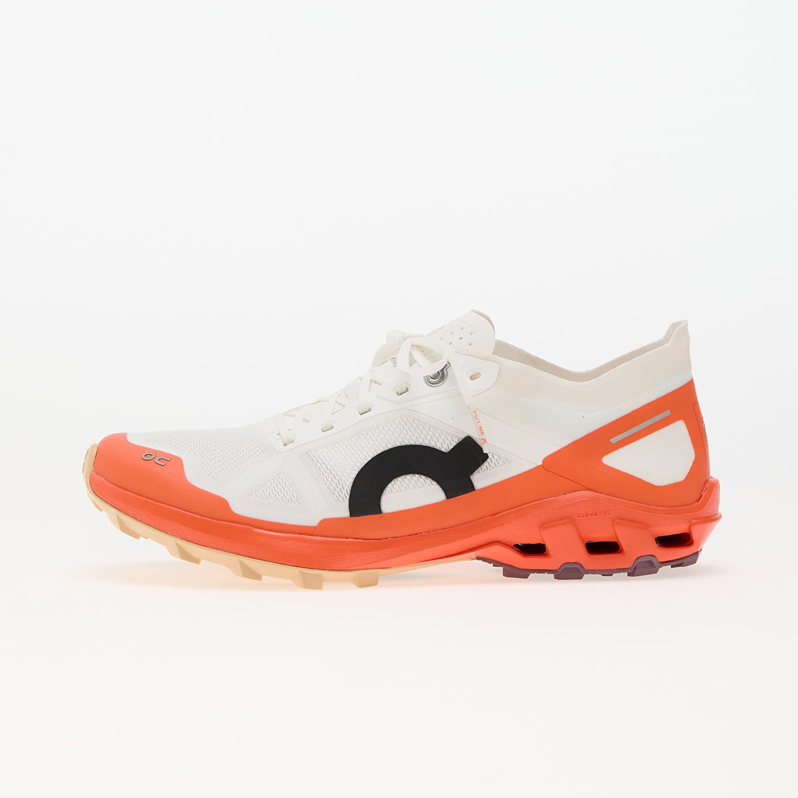 Tenisky On W Cloudventure Peak 3 Undyed/ Flame EUR 37