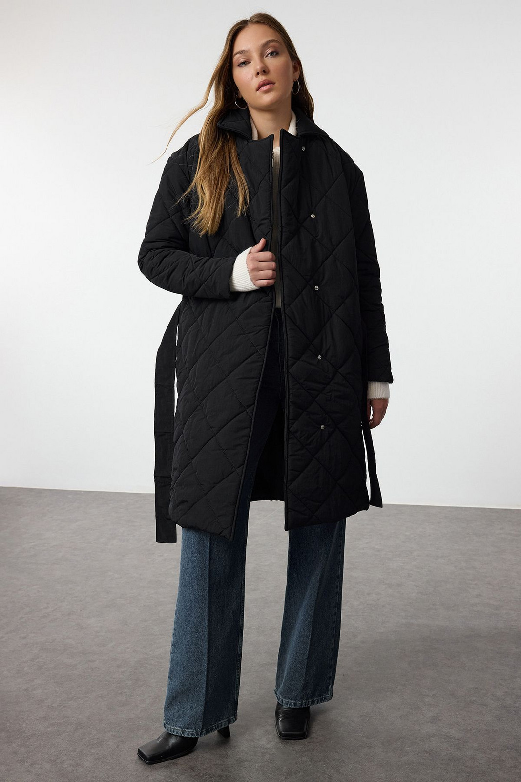 Trendyol Black Oversize Belted Long Quilted Puffer Coat