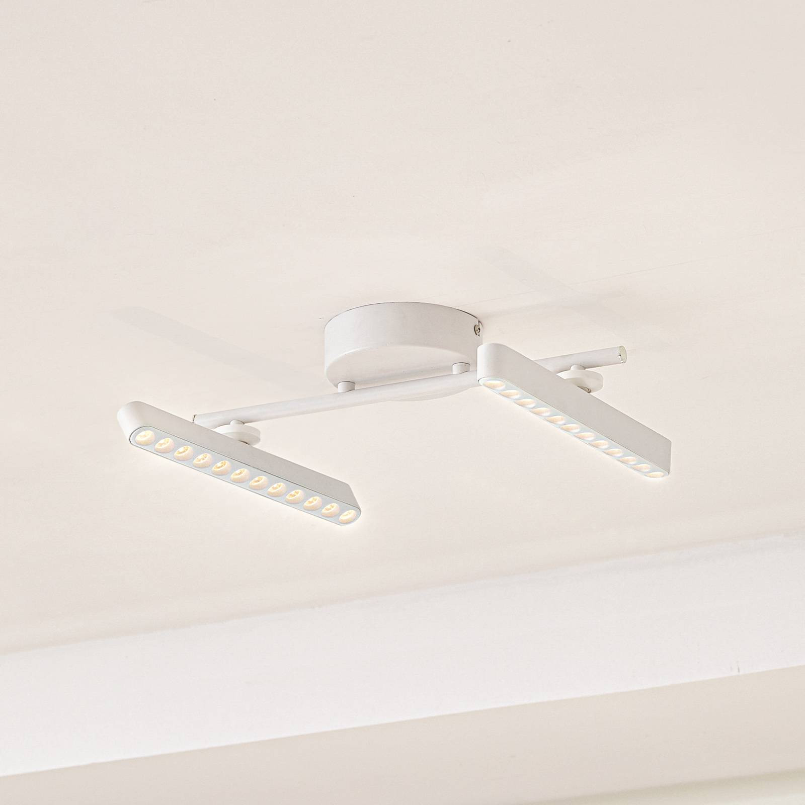 Lindby LED reflektor Eldrin, biely, 20W, 2 svetlá, železo