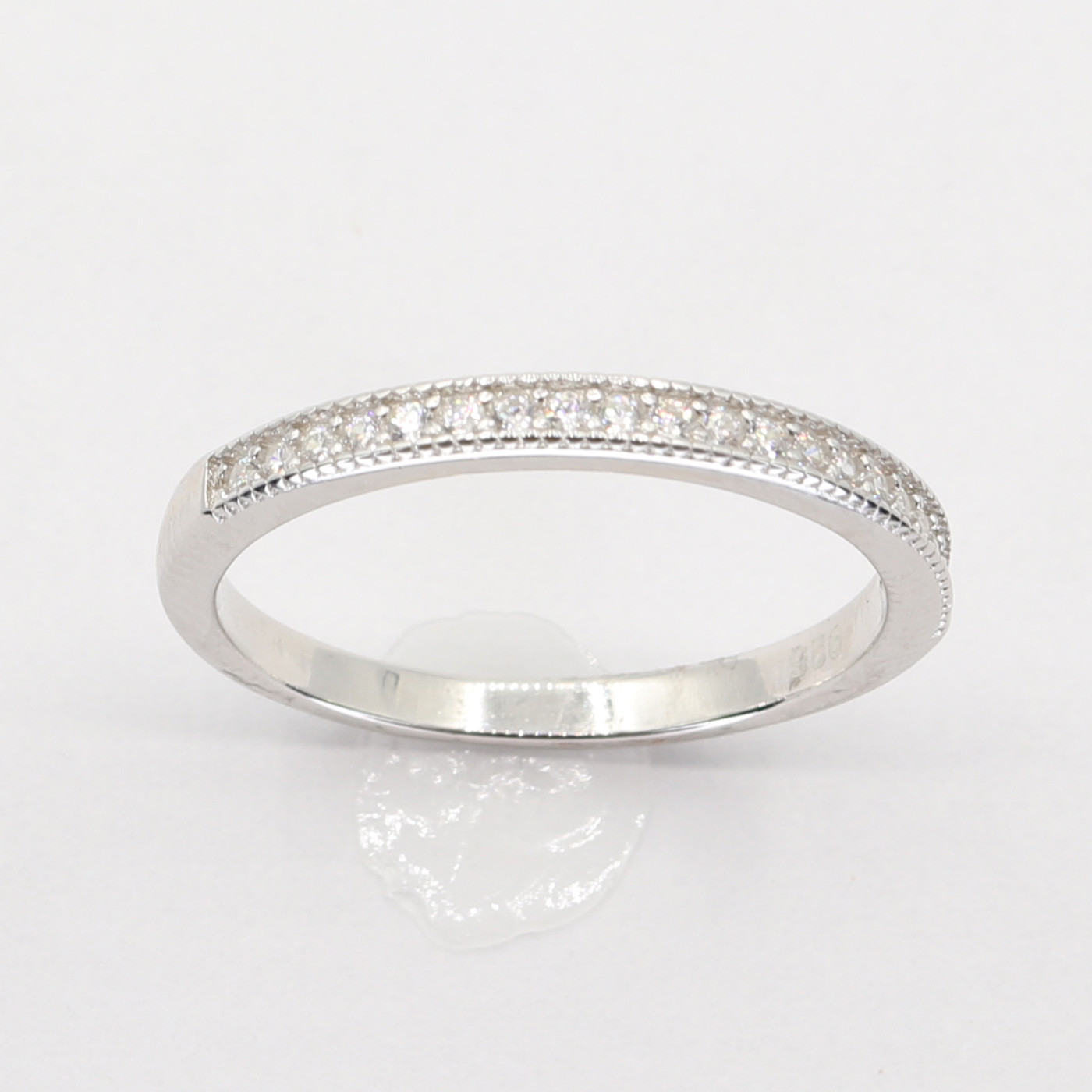 Strieborný prsteň 110818