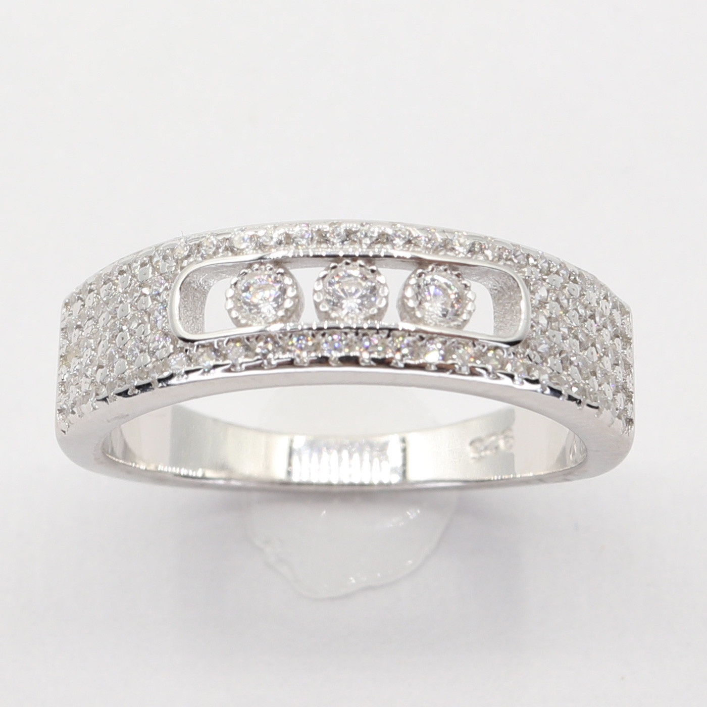 Strieborný prsteň 110826