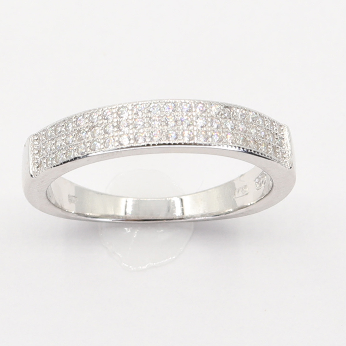 Strieborný prsteň 110834