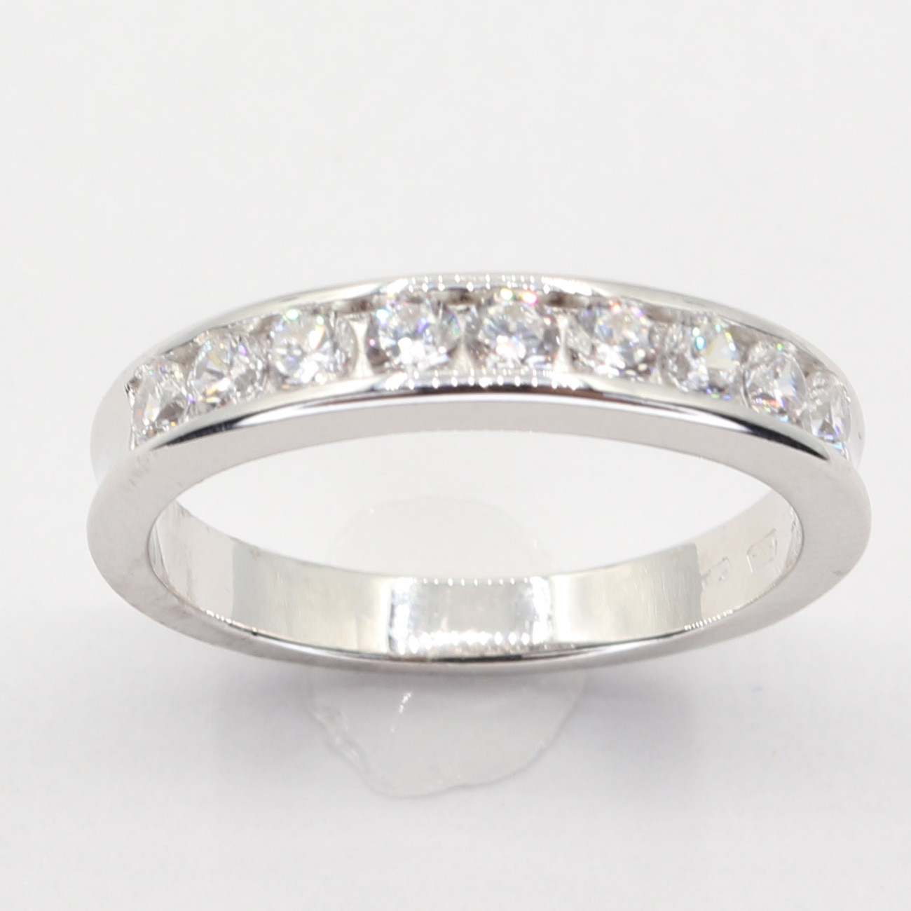 Strieborný prsteň 110835