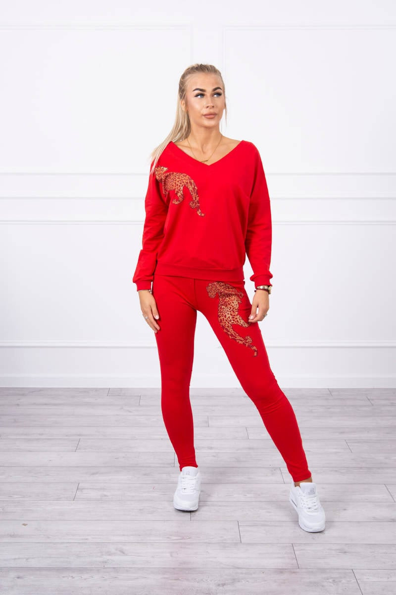 Fitted with panther red zircon