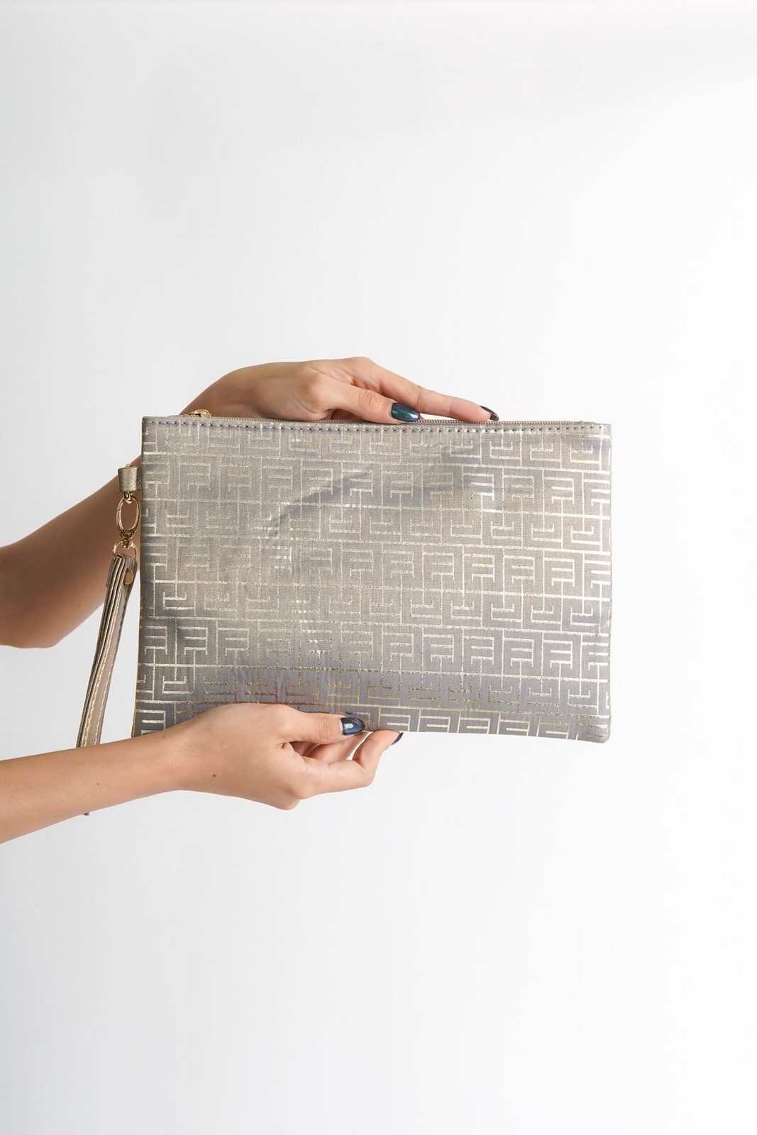 Capone Outfitters Satin Labyrinth Patterned Paris Women's Clutch Bag