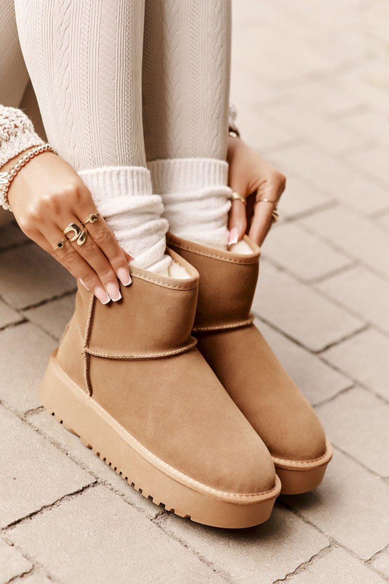 Leather suede snow boots on a platform above the ankles Camel Rianaella