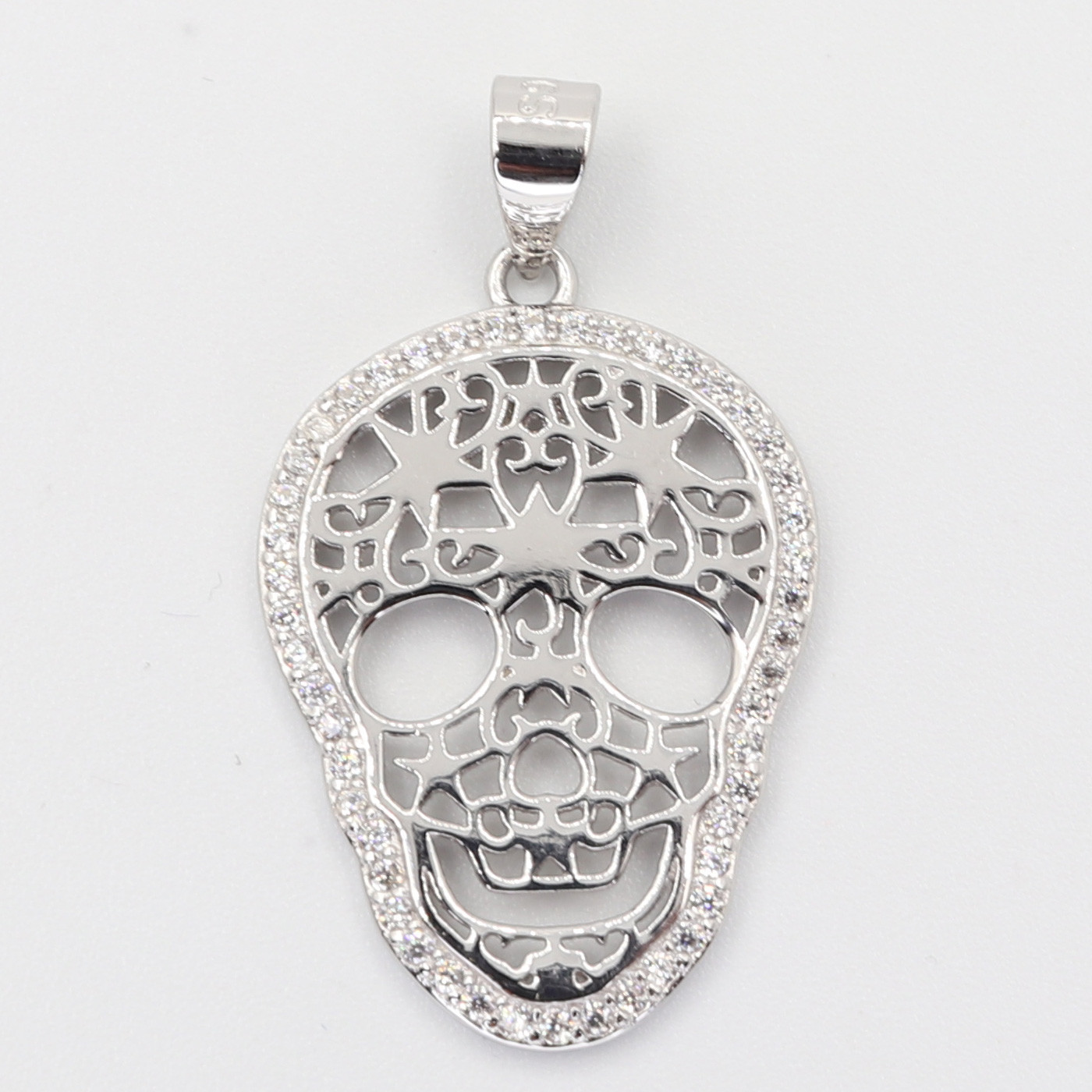 Strieborný prívesok 111056