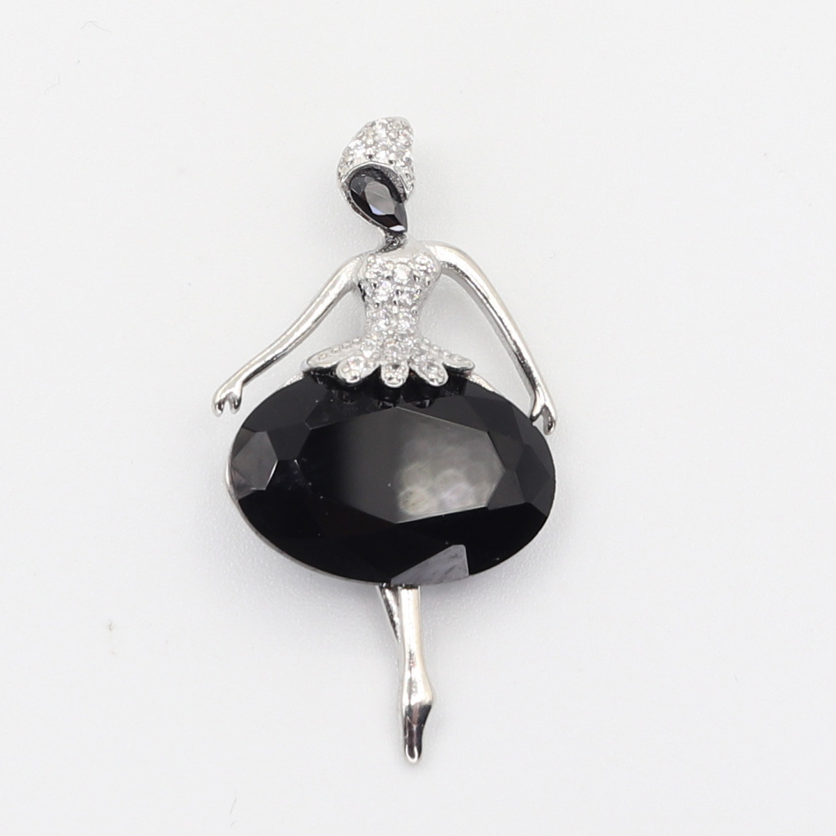 Strieborný prívesok 111060