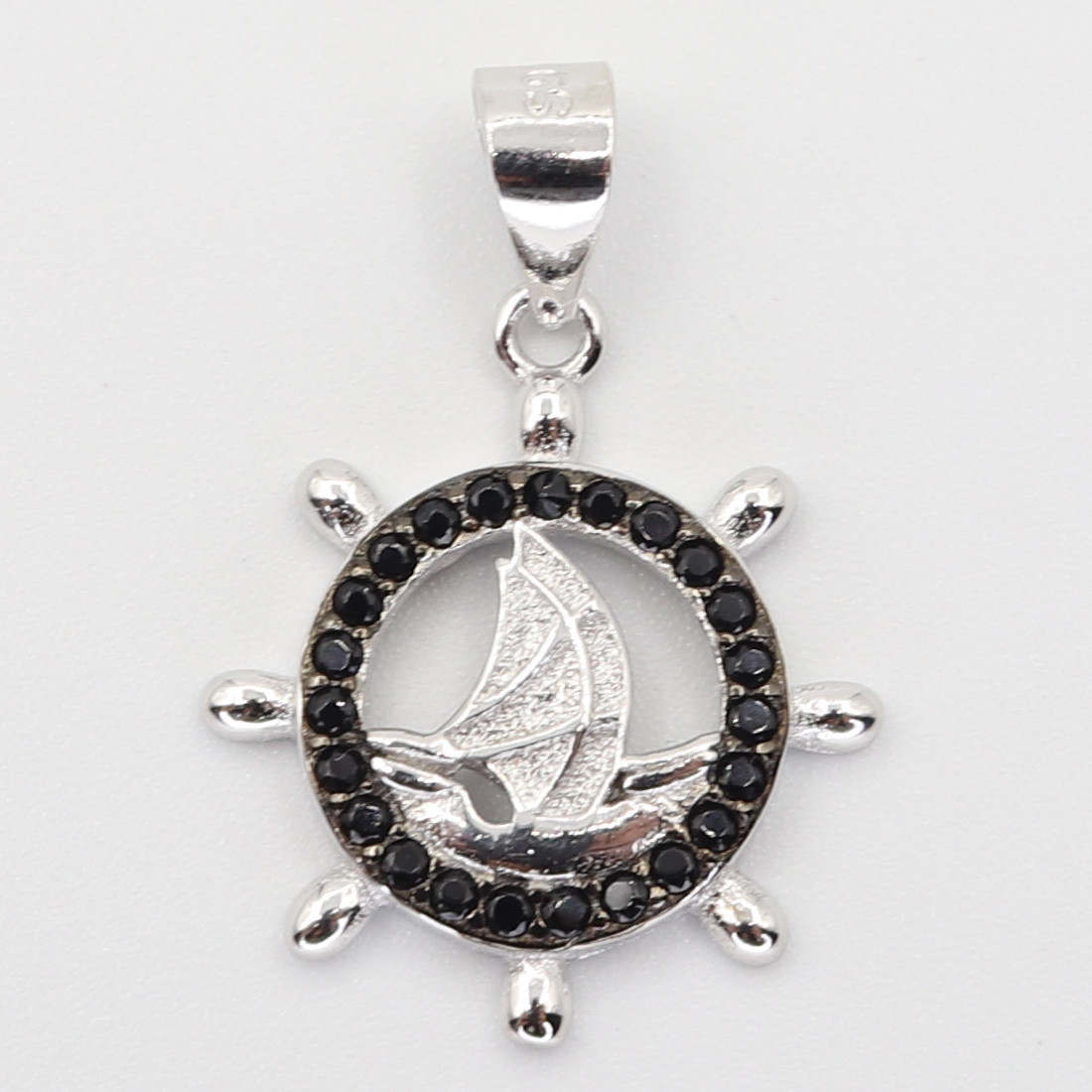 Strieborný prívesok 111067