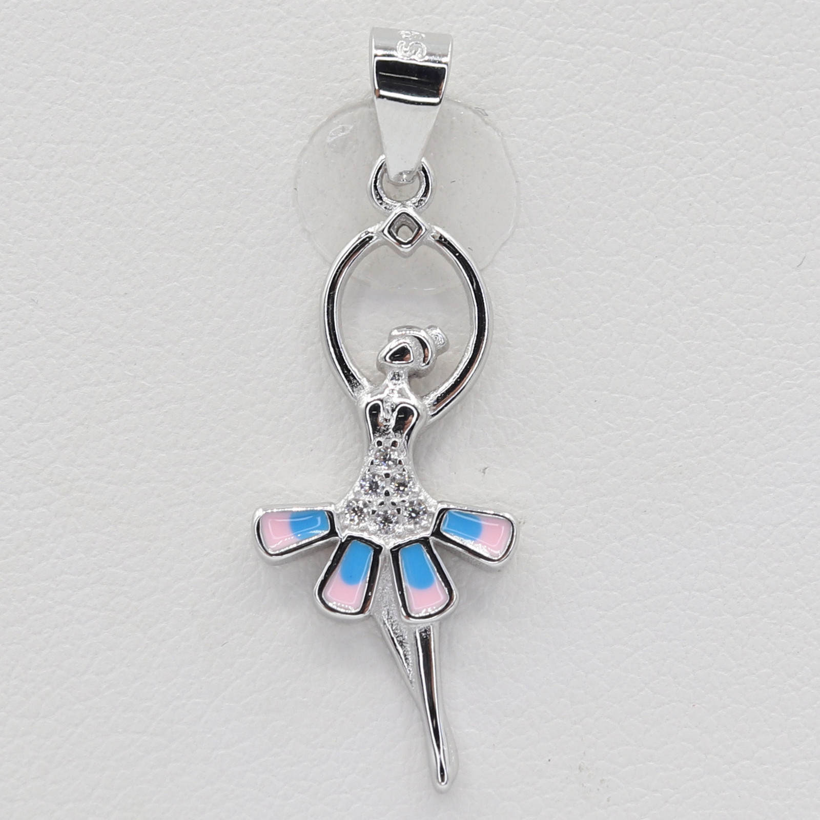 Strieborný prívesok 111070