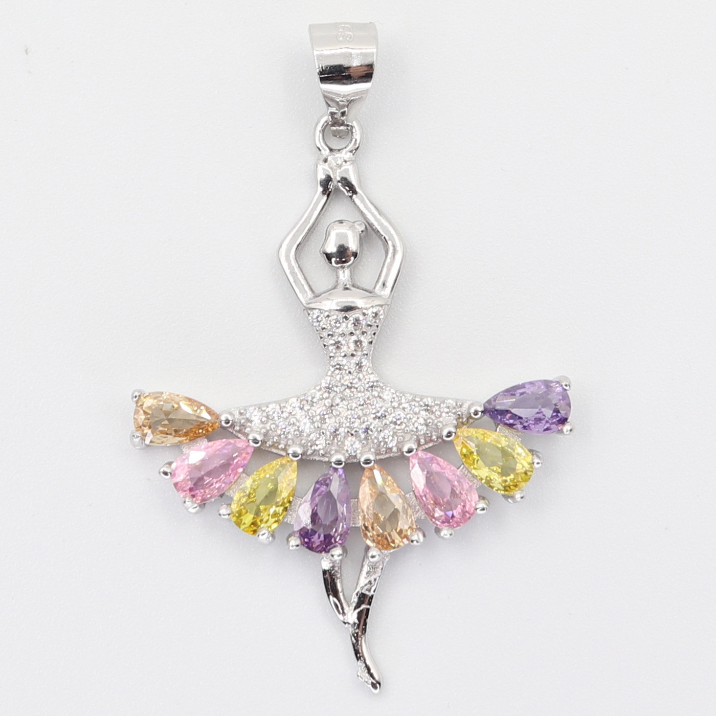 Strieborný prívesok 111071