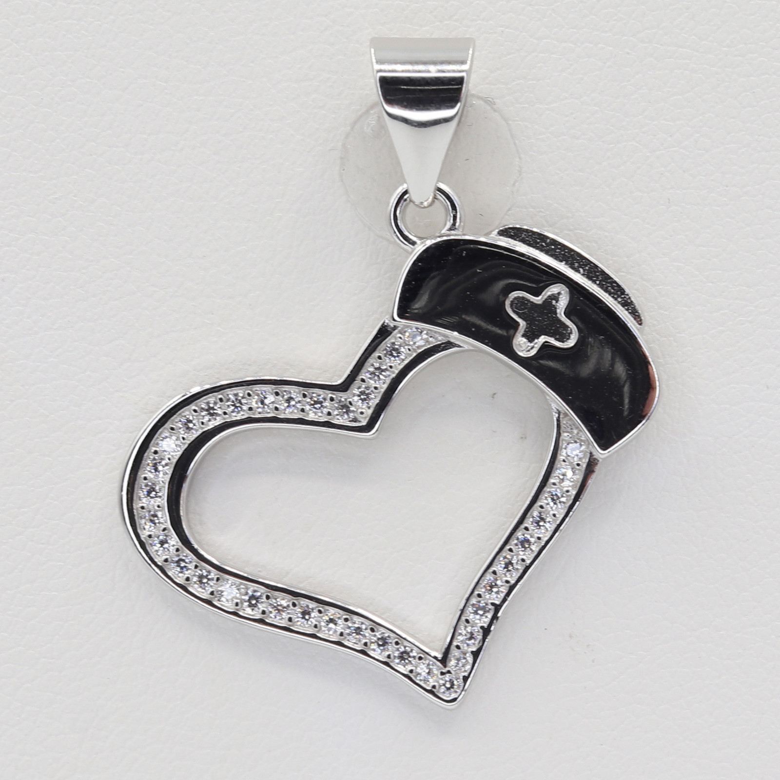 Strieborný prívesok 111073