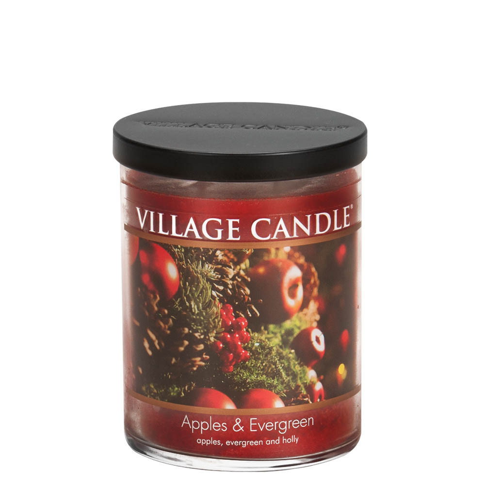 Village Candle Vonná sviečka Jablko & Cezmína (Apples & Evergreen) 396 g