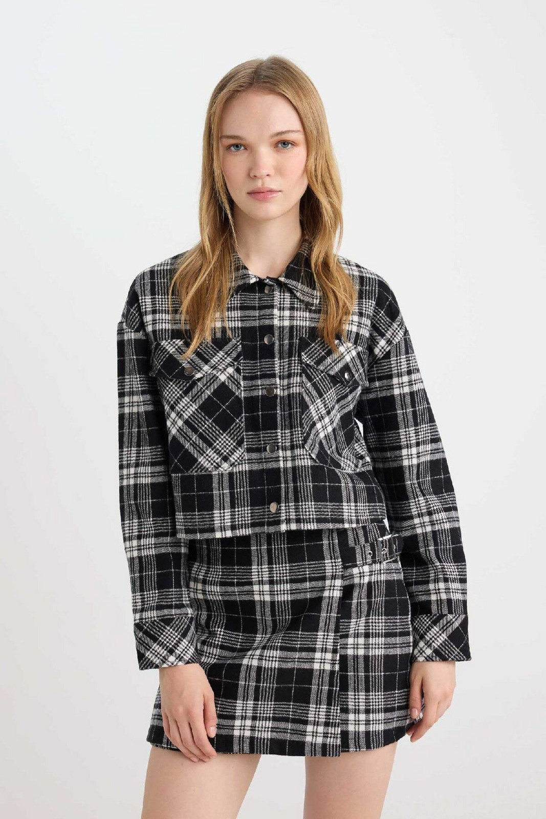DEFACTO Coool Oversize Wide Fit Crop Pocket Thick Flannel Long Sleeve Jacket Shirt