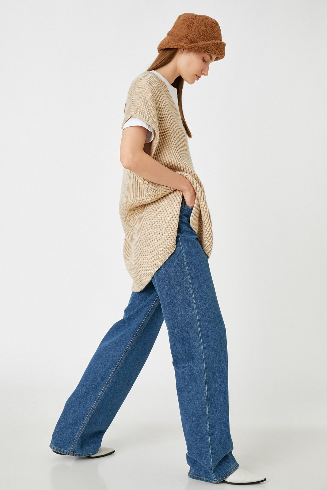 Koton oversized sveter s výstrihom do V