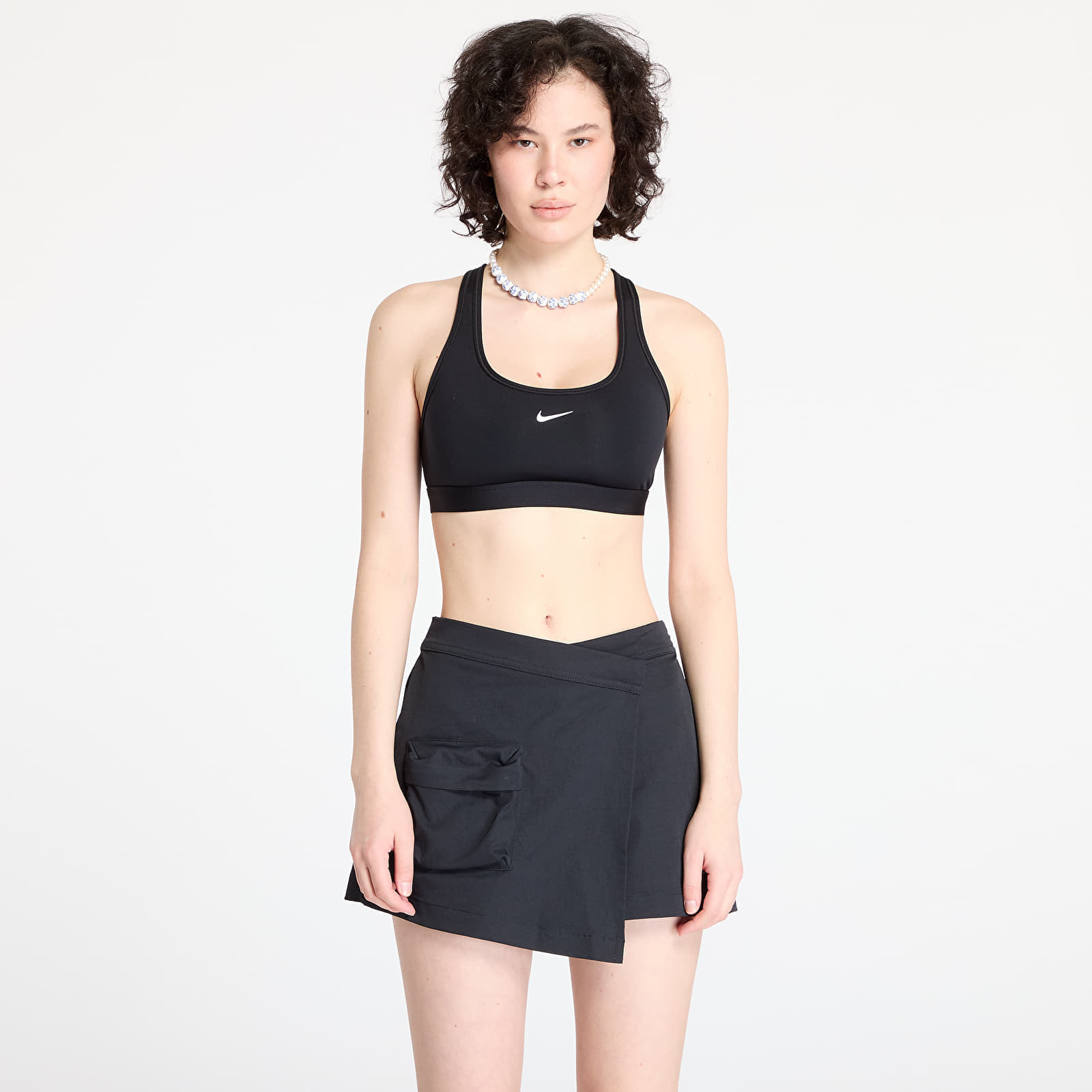 Nike Swoosh Light Support Women's Non-Padded Sports Bra Black/ White M