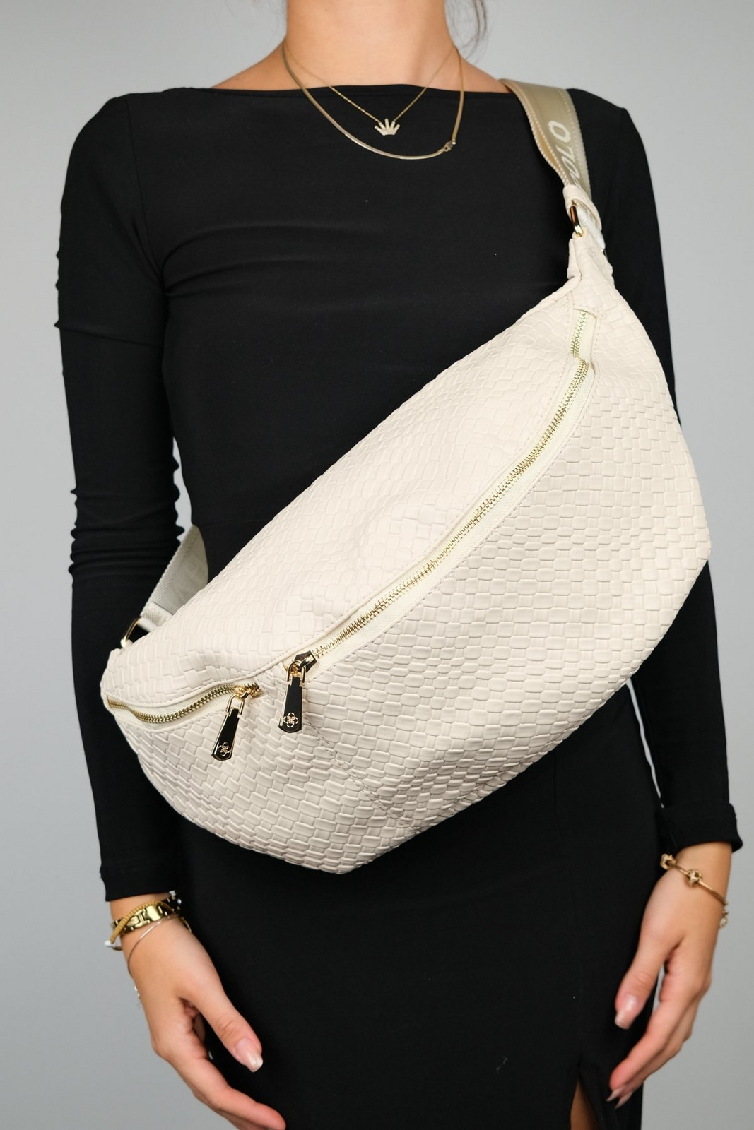 LuviShoes VENTA Beige Knitted Women's Large Waist Bag