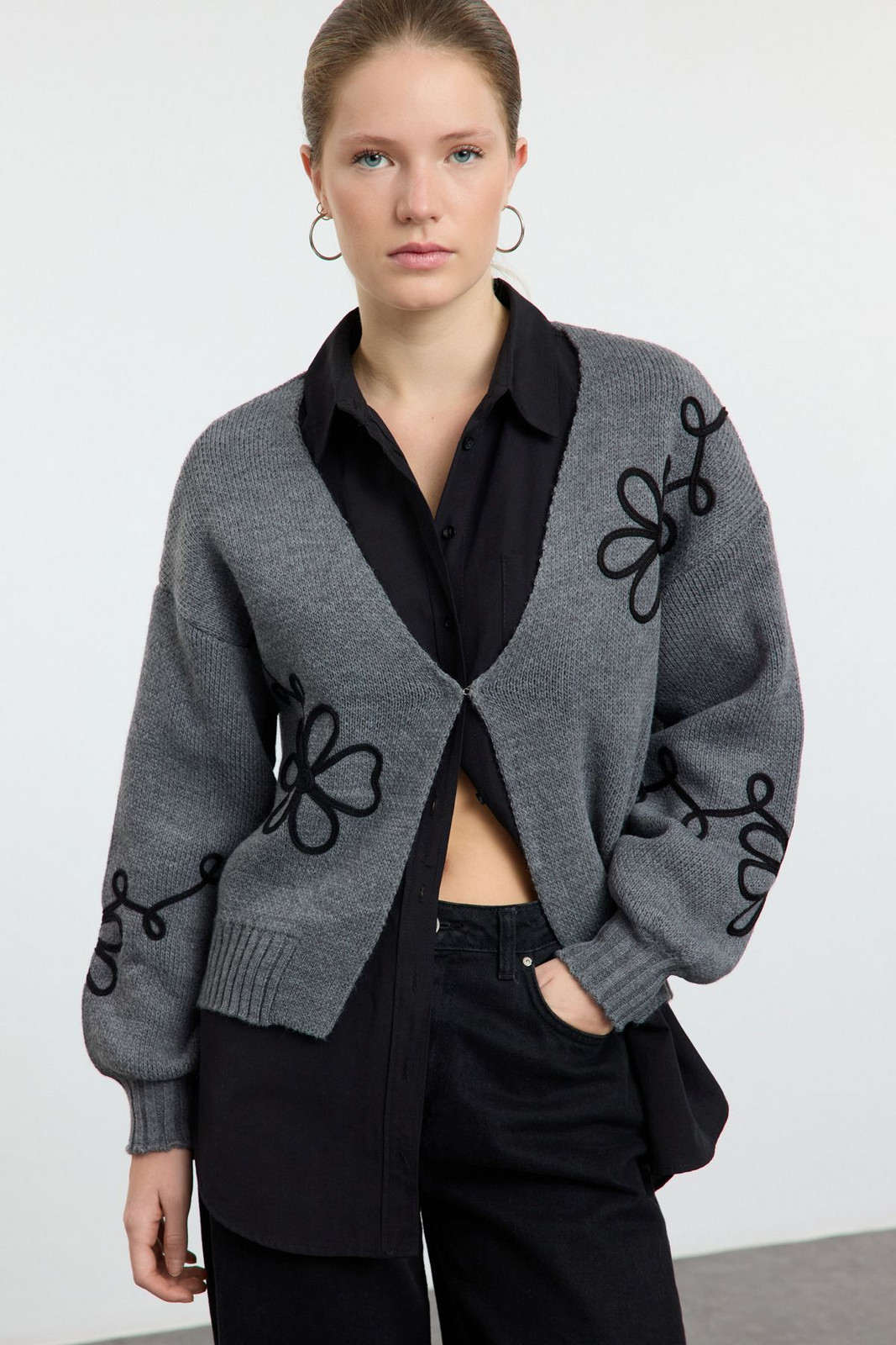Trendyol Anthracite Embroidery Detailed V Neck Knitwear Cardigan