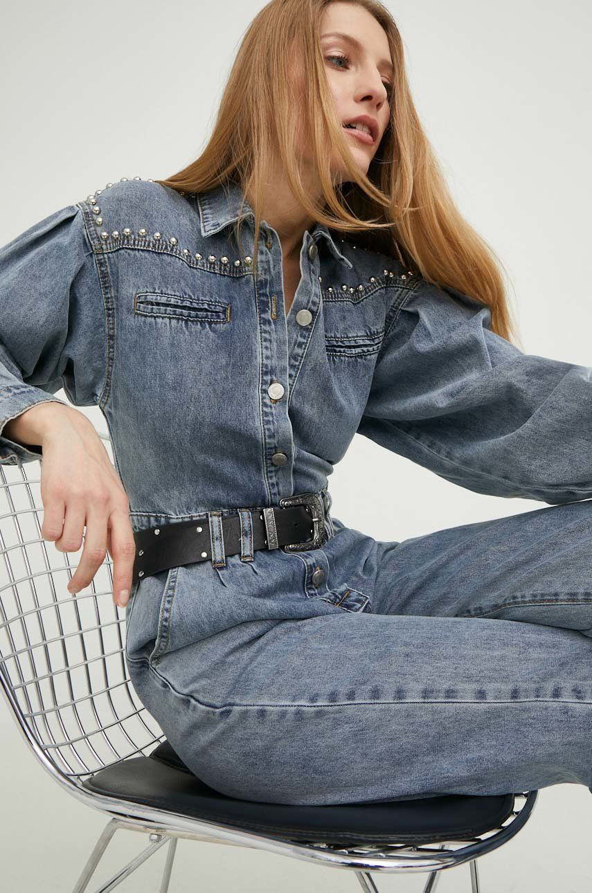 Rifľový overal Answear Lab X limitovaná kolekcia SISTERHOOD s golierom