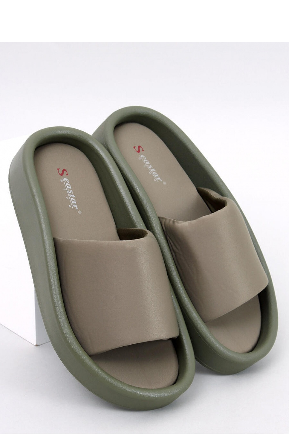 Papuče model 194634 Inello 36