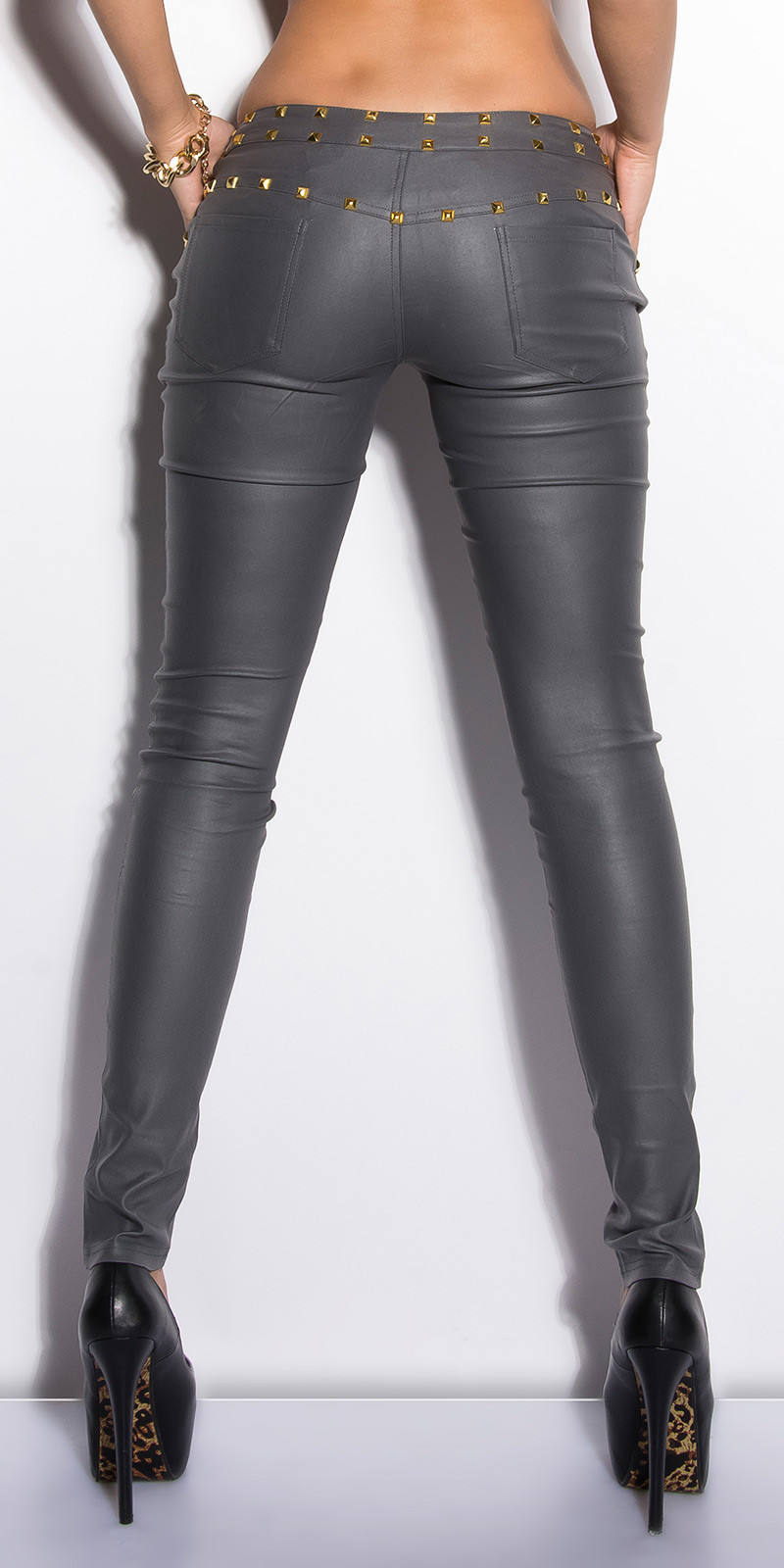 Sexy KouCla pants in leatherlook with studs red S