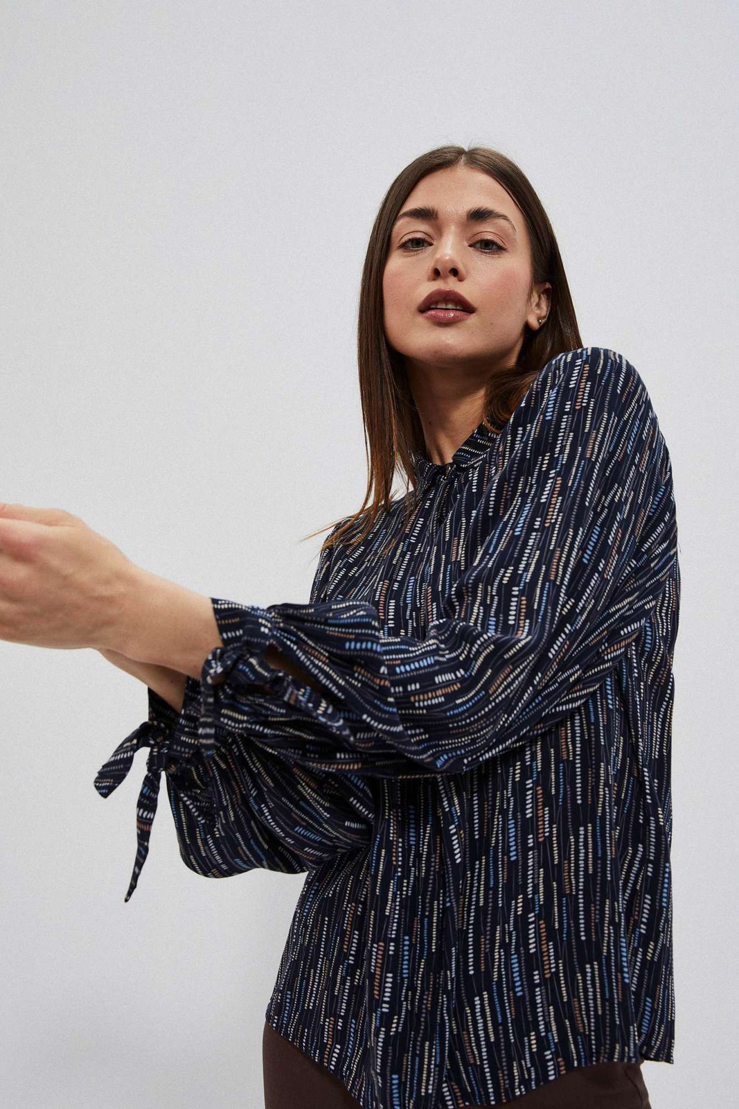 Dámská košile se zavazováním na rukávech XS