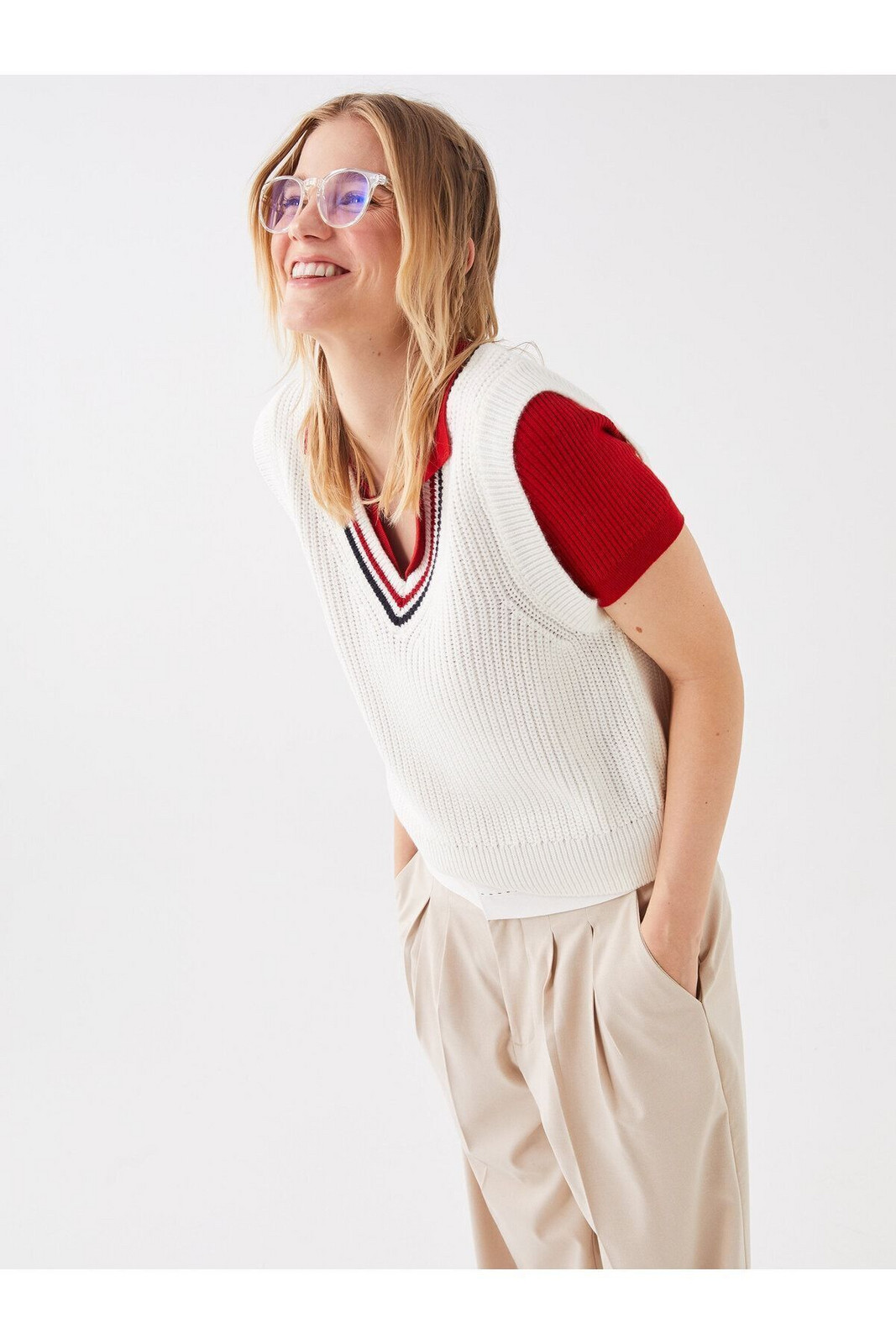 LC Waikiki Dámsky hladký pletený sveter s výstrihom do V