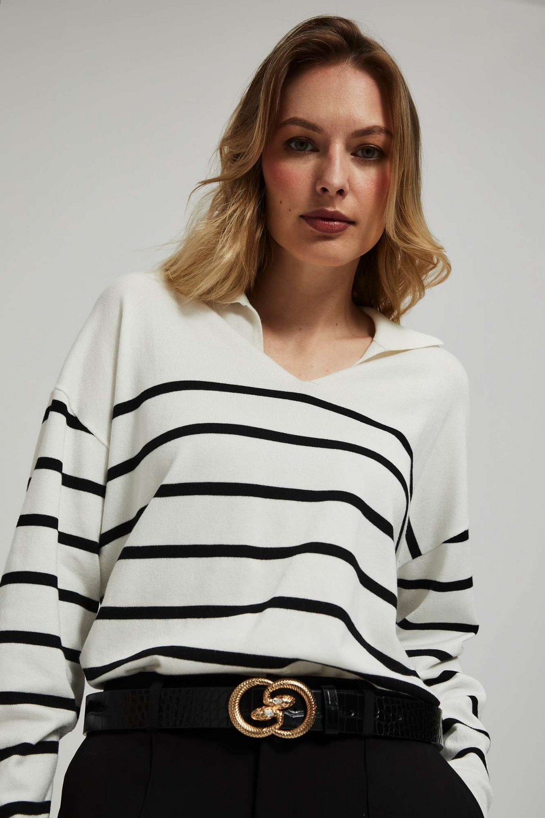 Pásek s ozdobnou sponou S