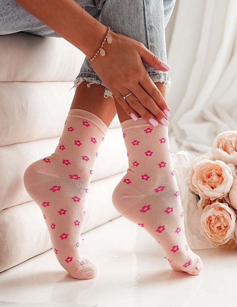 Dámske ponožky Milena 0200 Flowers 37-41 bílo-černá 37-41