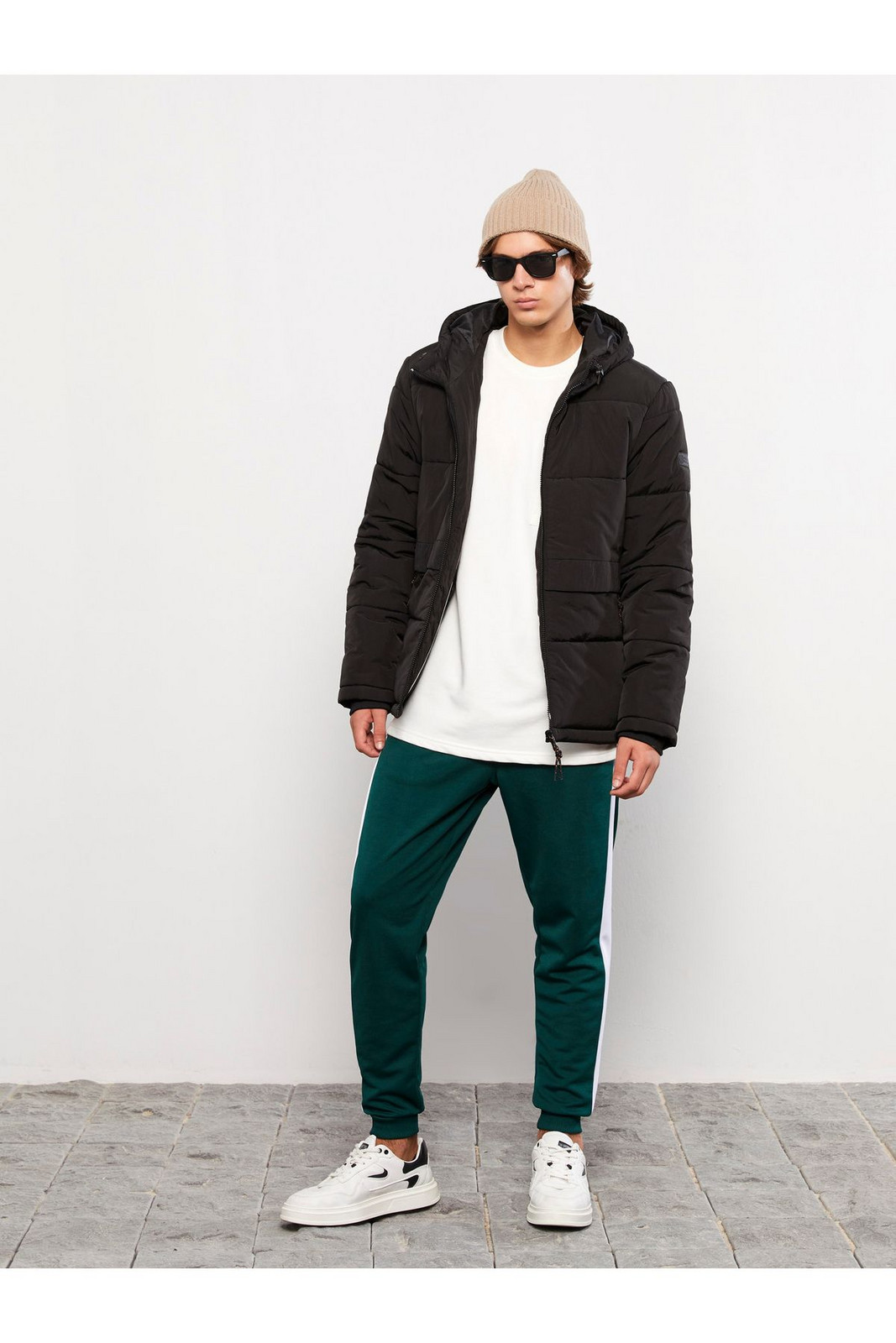 LC Waikiki Men's Comfort Fit Hooded Down Coat