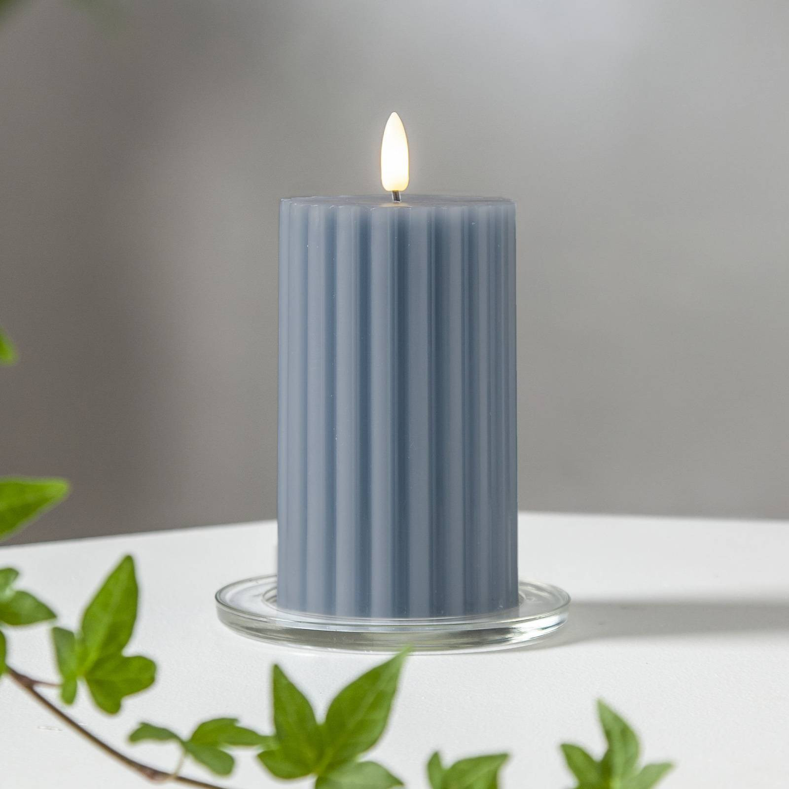 LED sviečka Flame Stripe modrá 15 cm z pravého vosku na batérie