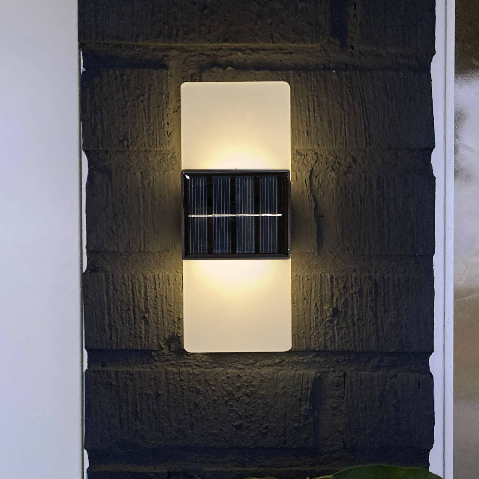 LED solárne vonkajšie nástenné svietidlo Wally, 20x8 cm biele matné CCT