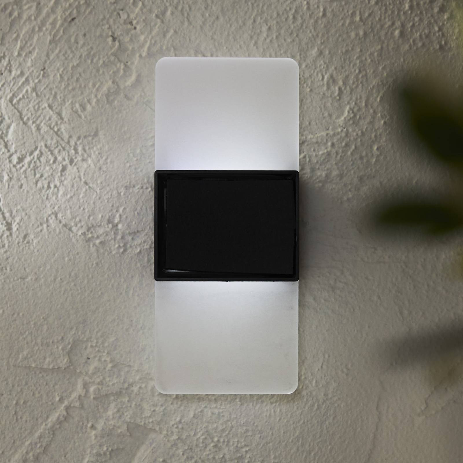 LED solárne vonkajšie nástenné svietidlo Wally, 14x6 cm biele matné CCT