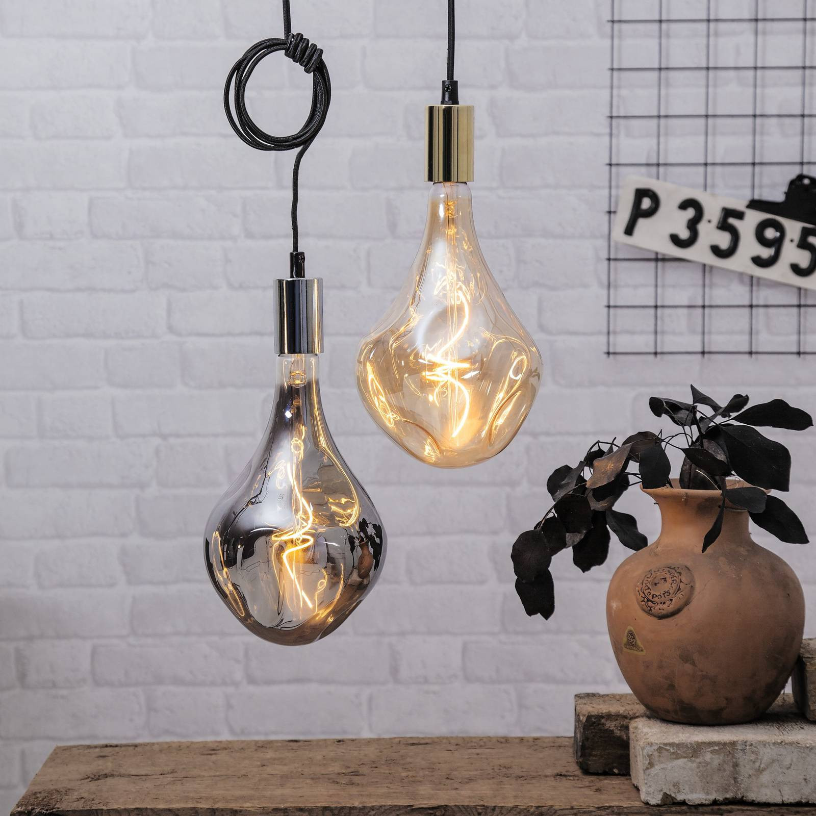 LED žiarovka Vintage A165 E27 2,5W čierna 2100K stmievateľná