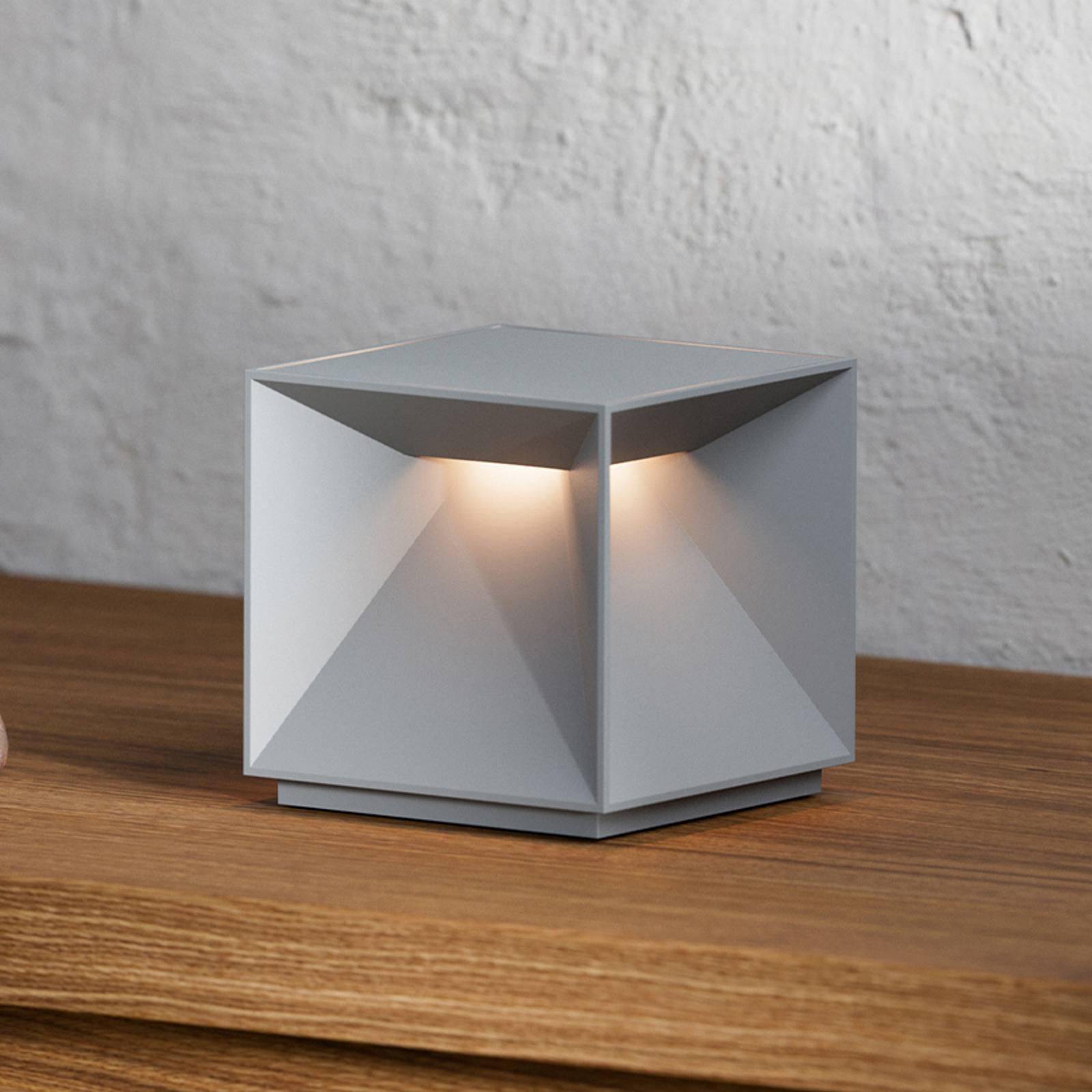 Nutalis LED nabíjateľná stolná lampa, stmievateľná, IP54