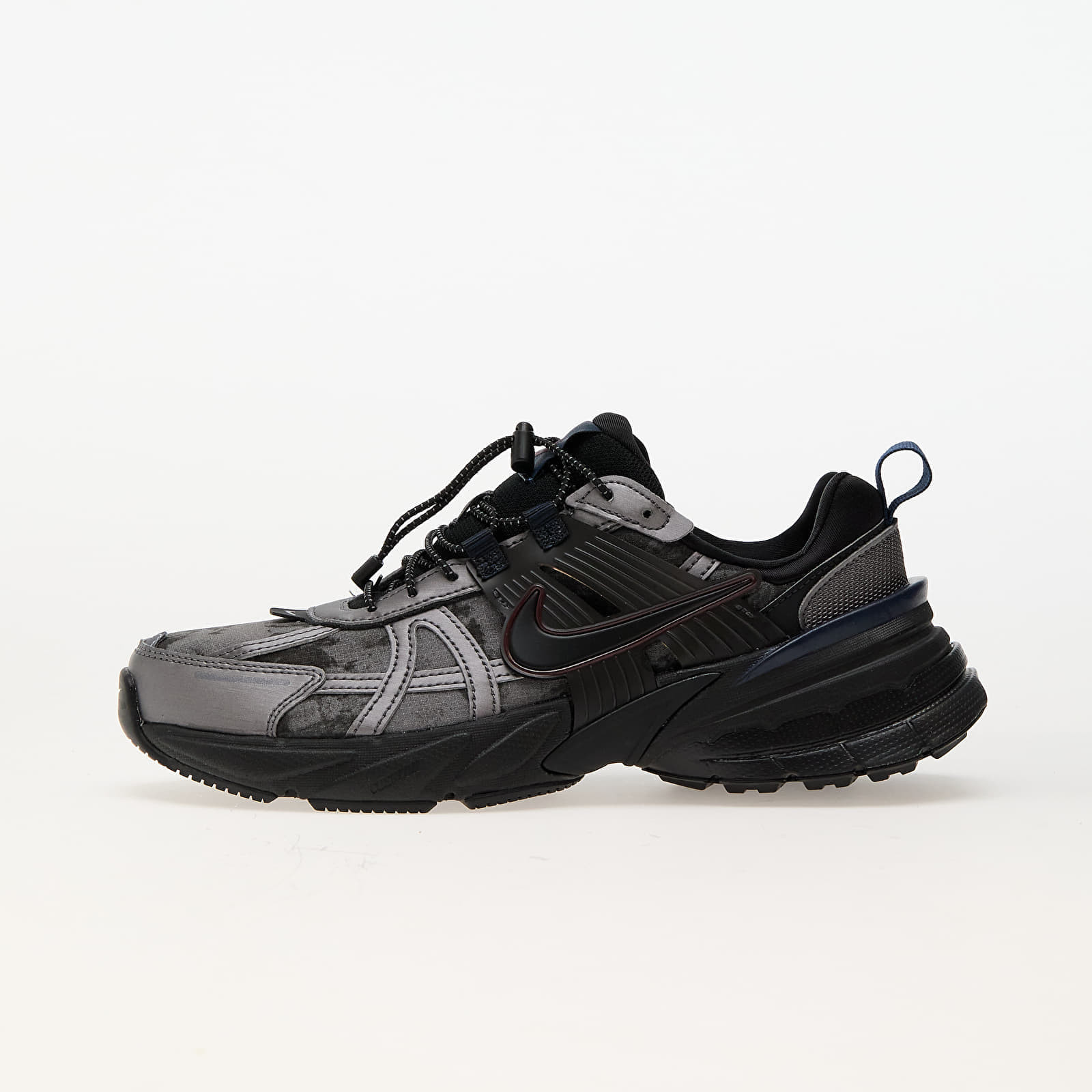 Tenisky Nike W V2K Run Mtlc Dark Grey/ Black-Dk Smoke Grey EUR 40