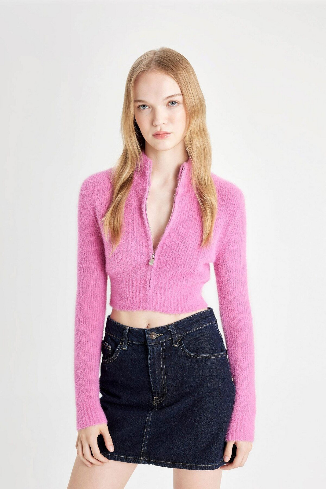DEFACTO Coool Crop Basic Plain Zipper Stand Collar Knitwear Cardigan