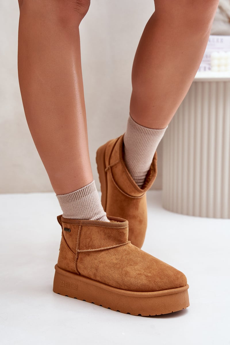 Low snow boots on the Big Star Camel platform