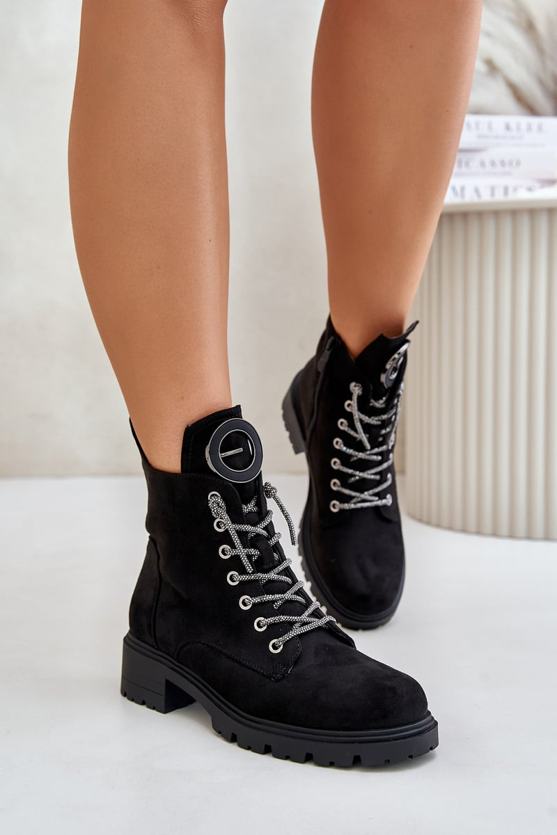 Insulated shoes with decorative lacing Vinceza Black