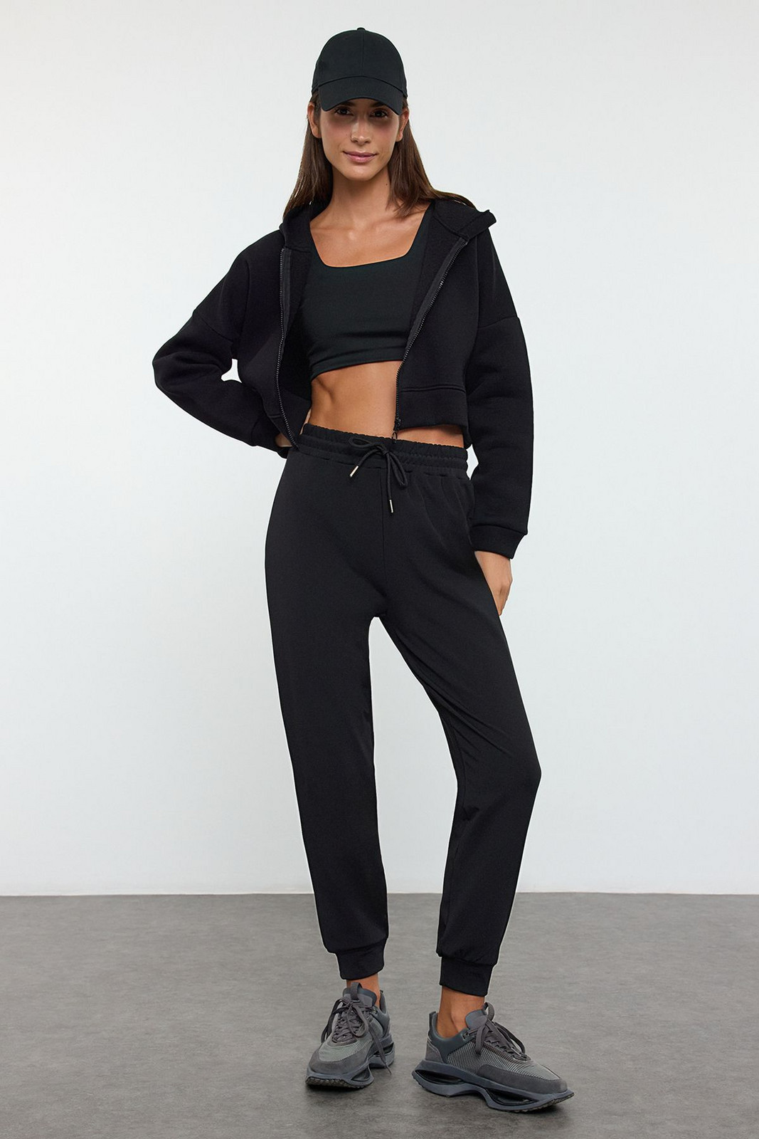 Trendyol Black Plain Wet/Scuba Sportswear Tracksuit Bottoms